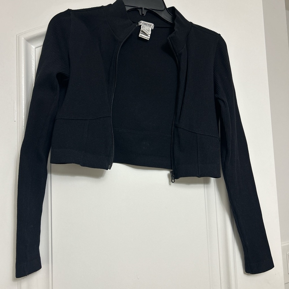 Black cropped sweater